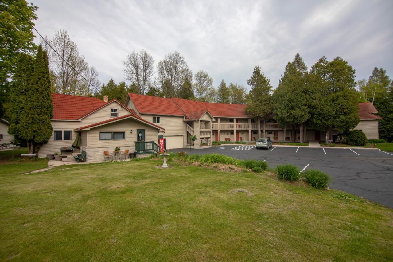 Ridges Inn & Suites Baileys Harbor Exterior photo